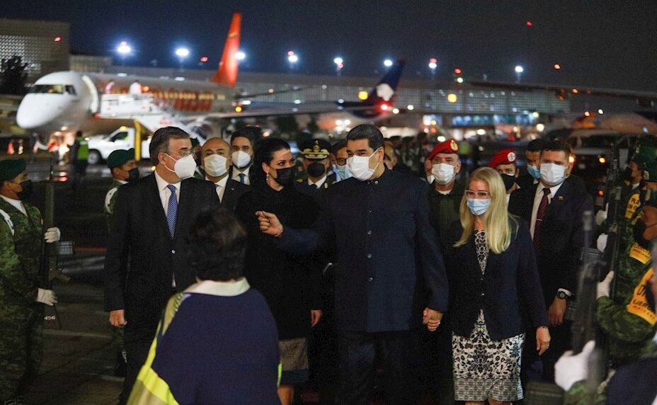 Senadores se quejan por visita de Maduro a México