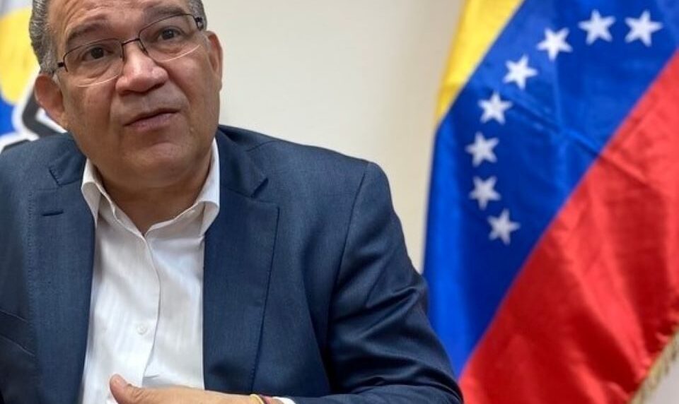 Enrique Márquez propone eliminar reelección indefinida e instaurar segunda vuelta