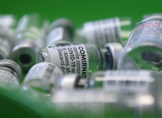 viajeros mentiras de los antivacunas