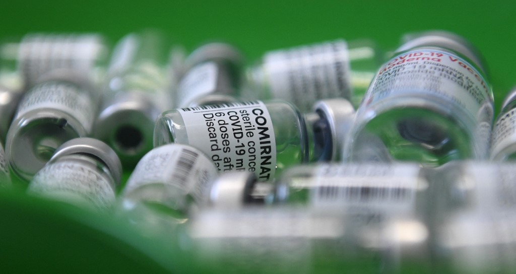 viajeros mentiras de los antivacunas