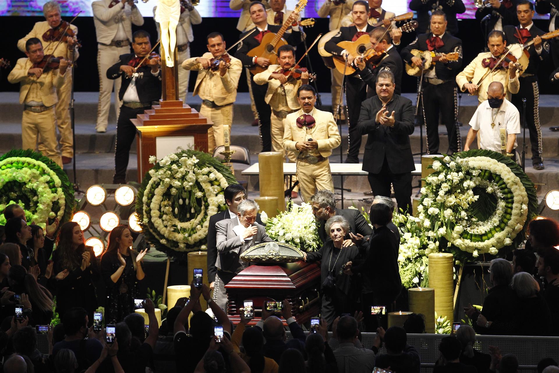 [Fotos] Así fue la espectacular despedida de Vicente Fernández | El ...