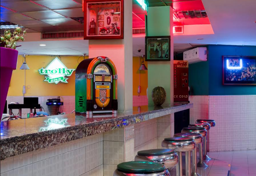 3 restaurantes El Trolly tiene 68 años atendiendo la noche caraqueña. Este 1 de enero comenzarán el año con una rumba que permite ir en pijamas
