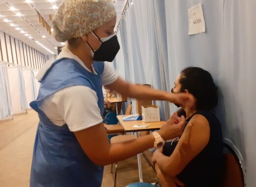 Vacunación tercera dosis, covid. Olga Maribel Navas