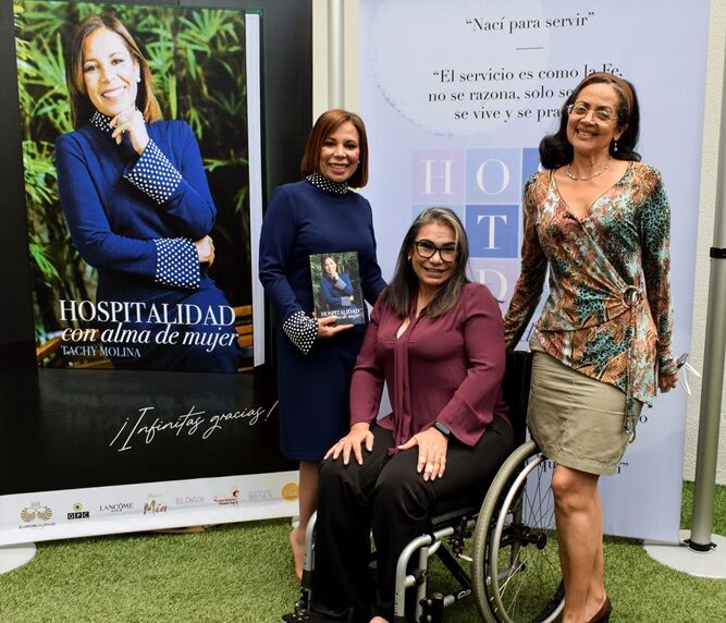 Tachy Molina bautiza su libro