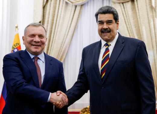 Maduro ama a Rusia