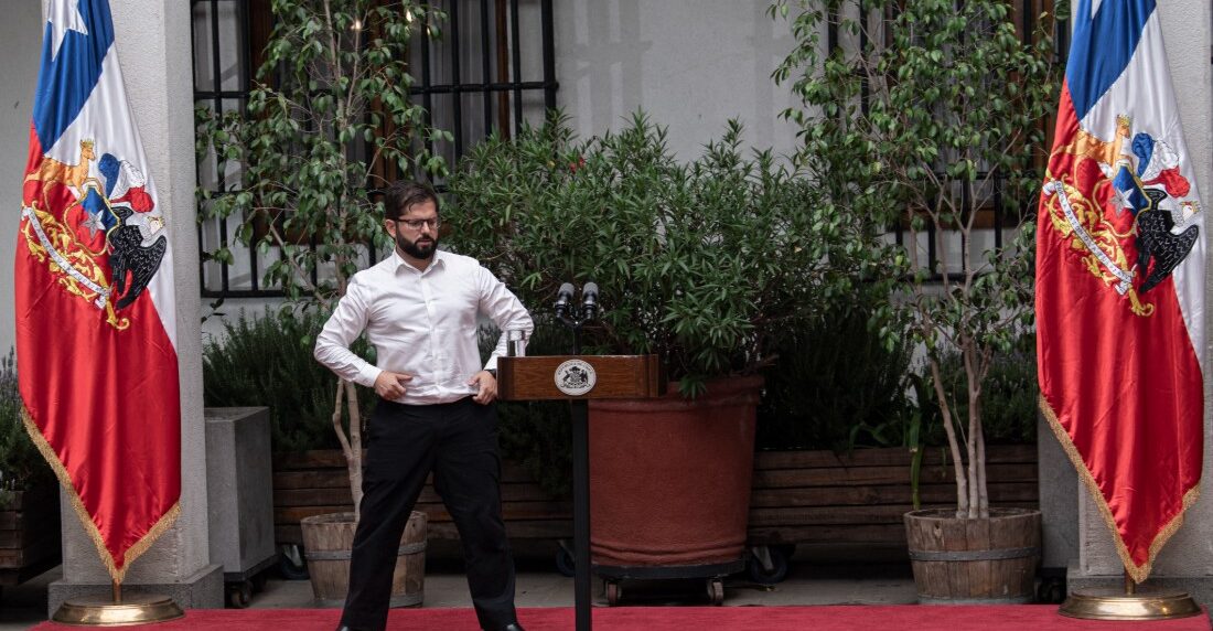 Boric en primera rueda de prensa AFP