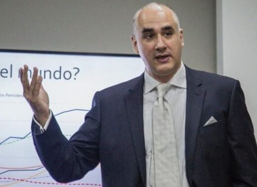 Luis Oliveros sanciones