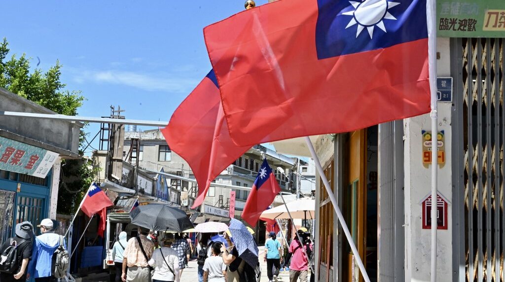5 diputados taiwan china