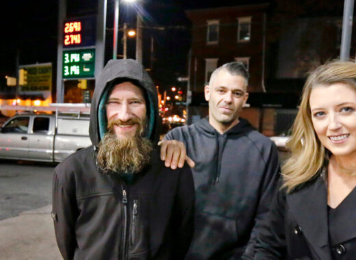 Mark D'Amico, su novia y el vagabundo que estafaron en GoFundMe