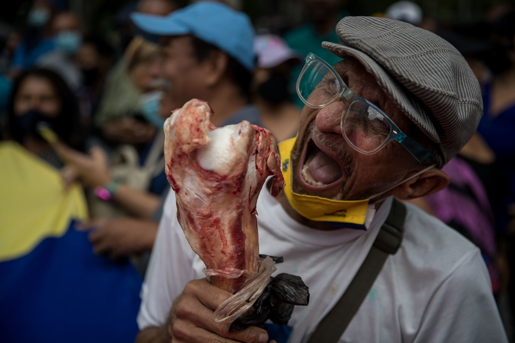 Gobierno firma con la ONU mientras sigue la crisis humanitaria