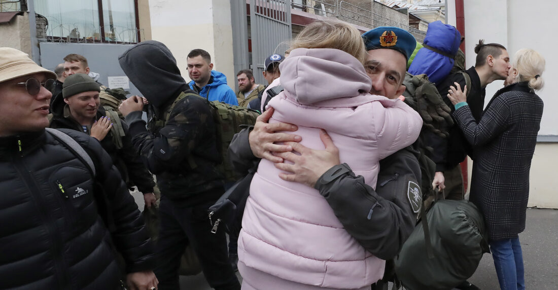 Rusia escala la guerra y EEUU pide a sus ciudadanos abandonar el país