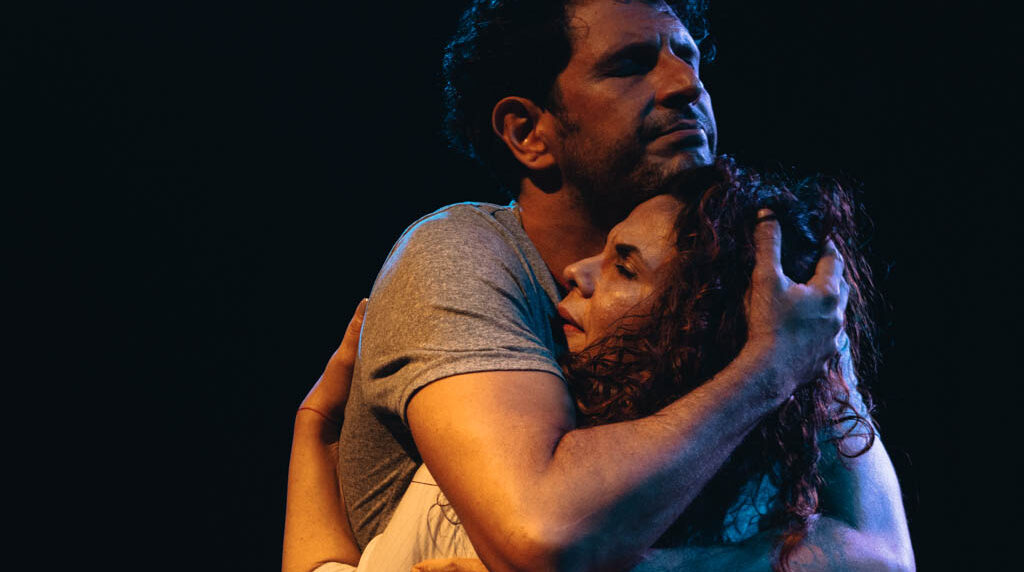 Thespis homenajea a Pernalete