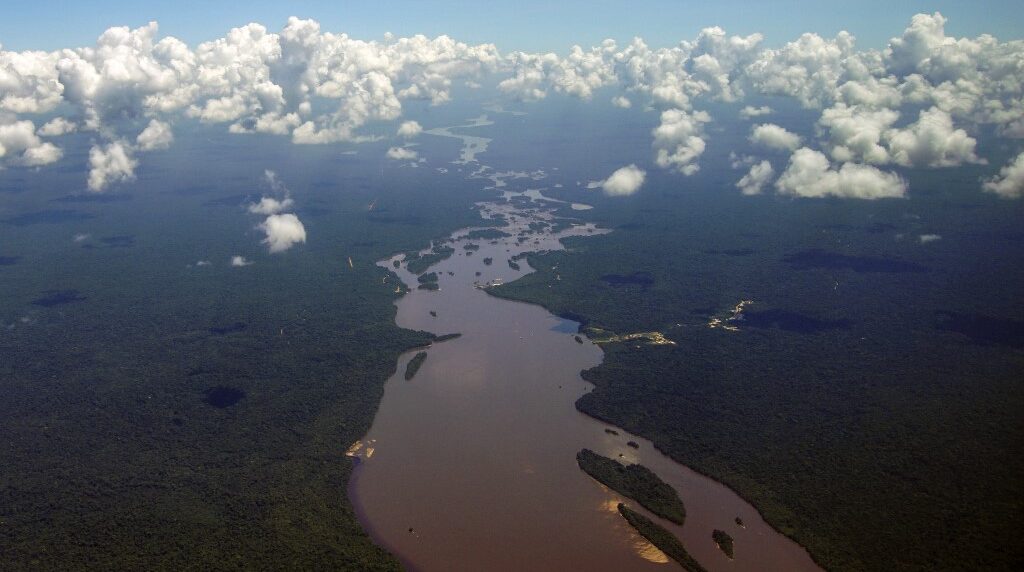 Guyana defiende su poder sobre el Esequibo