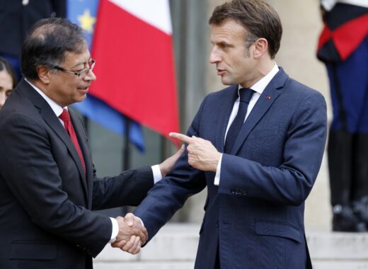 Gustavo Petro y Emanuel Macron buscan salida para Venezuela