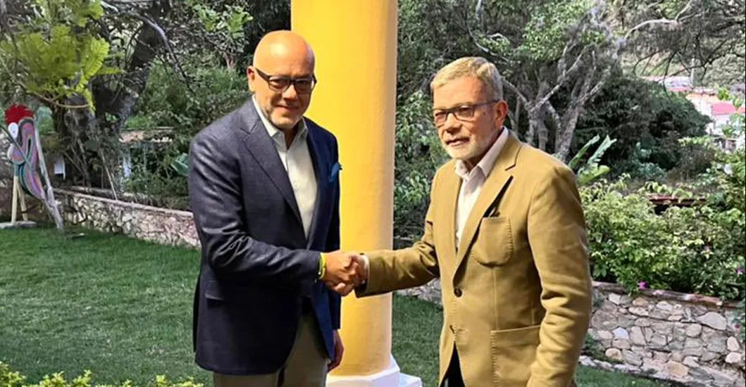 Diálogo vuelve entre chavismo y oposición