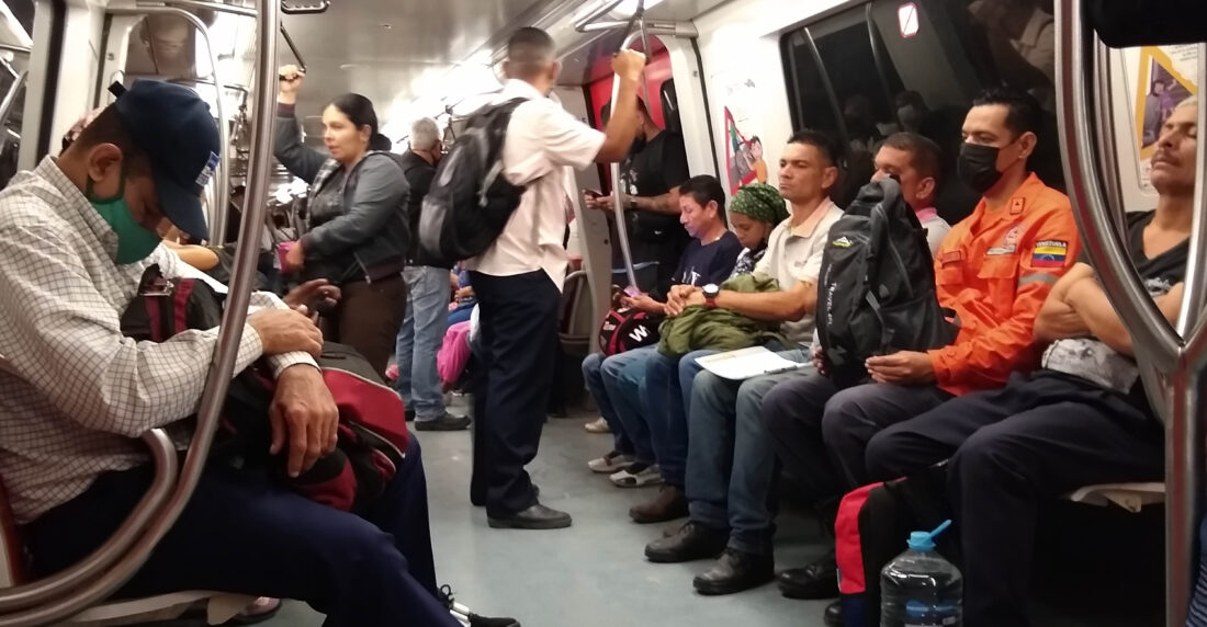 Aumentan el pasaje mínimo a Bs.100 y ya casi alcanza el sueldo básico mensual