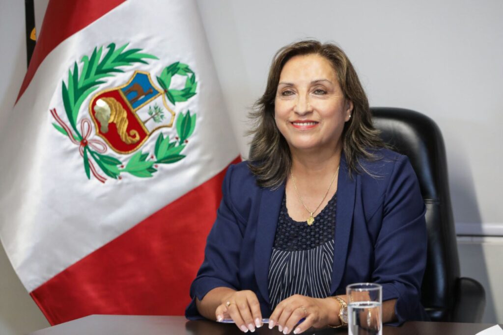 Desde 2016, Perú ha tenido seis presidentes: dos destituidos por el Congreso; dos que renunciaron antes de correr la misma suerte, uno que enterró su mandato interino y Boluarte, que llegó luego del frustrado intento de Pedro Castillo de disolver el Congreso.