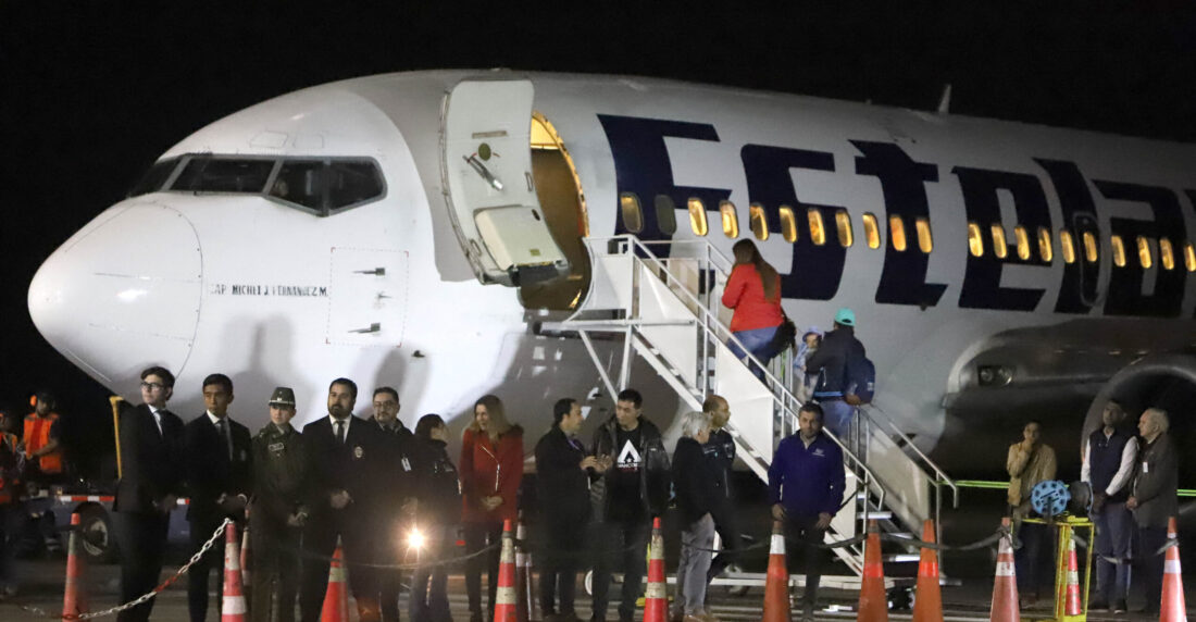 Venezolanos salen desde Chile