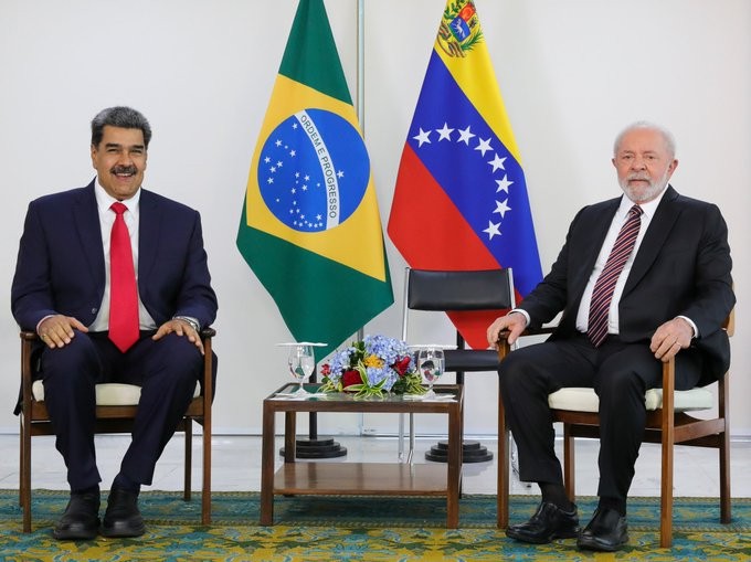 Lula arropa a maduro en Brasilia