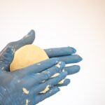 arepa venezolana Arepa preparada en Madrid presentada en una actividad de La Ruta de la Arepa. Foto cortesía