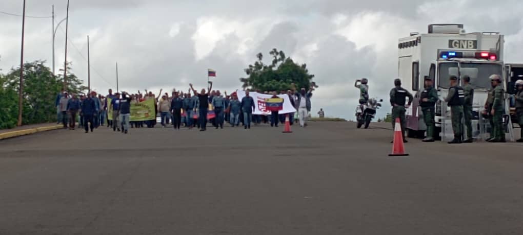 Sidor en huelga y chavismo viola derechos