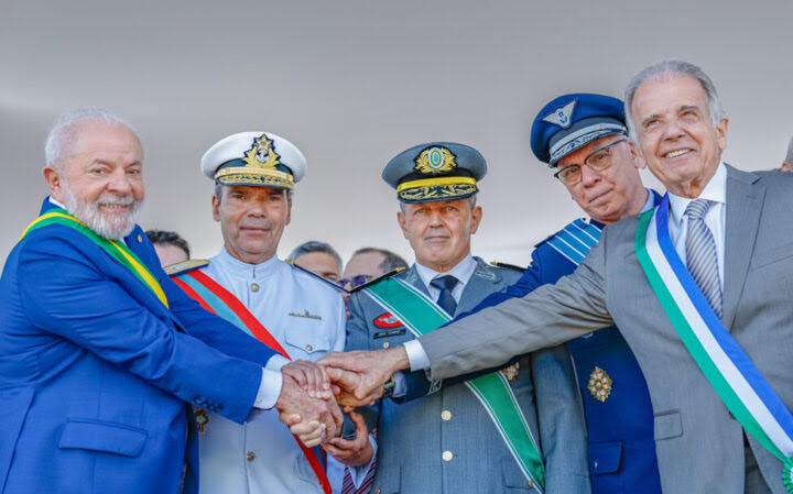 Brasil y los militares en tregua