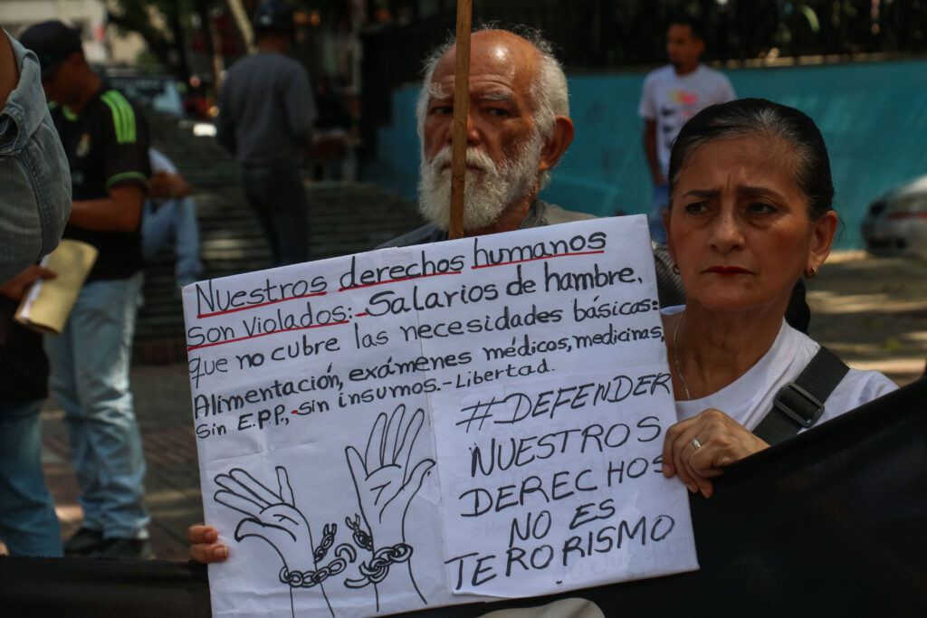 Docentes en pie de  lucha