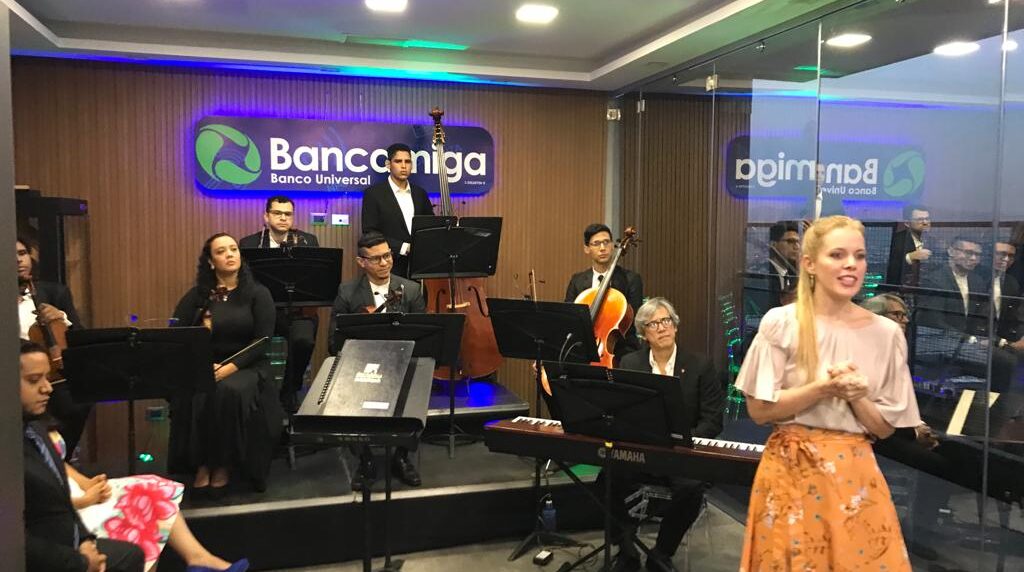 Bancamiga y Sinfónica Ayacucho sellan acuerdo