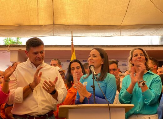 Superlano apoya a María Corina