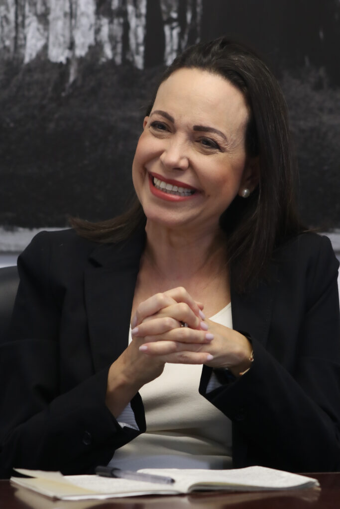 María Corina Machado conversa con Omar Lugo