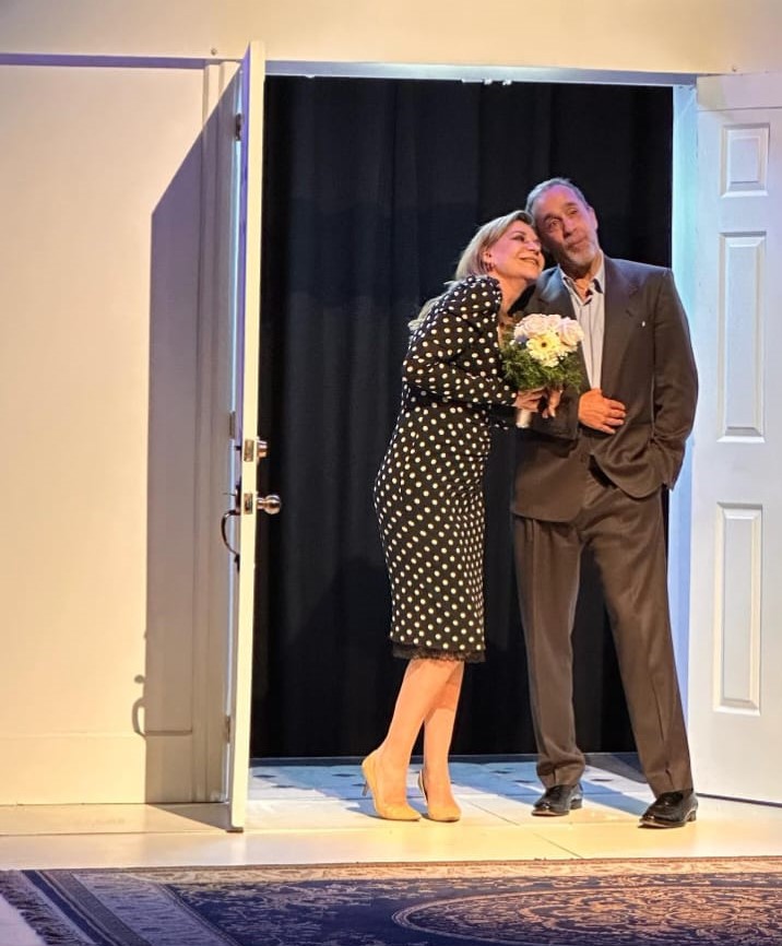 Al pie del Támesis reestrena