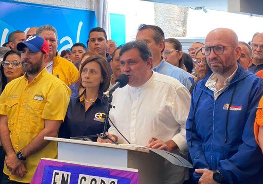 Equipo de María Corina presenta comando de campaña