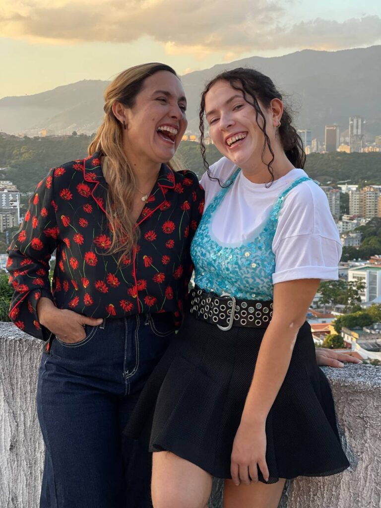 Cada corto con su tema