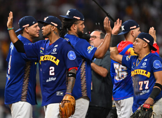 Tiburores en Serie del Caribe