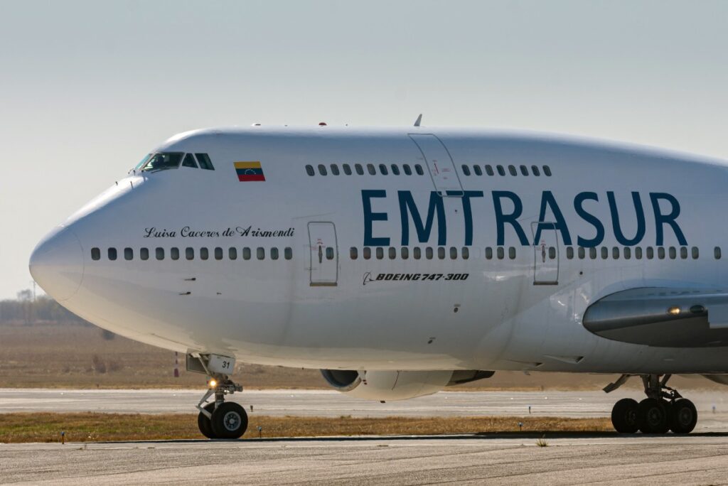 Estados Unidos completó el decomiso del avión que Irán vendió a Venezuela