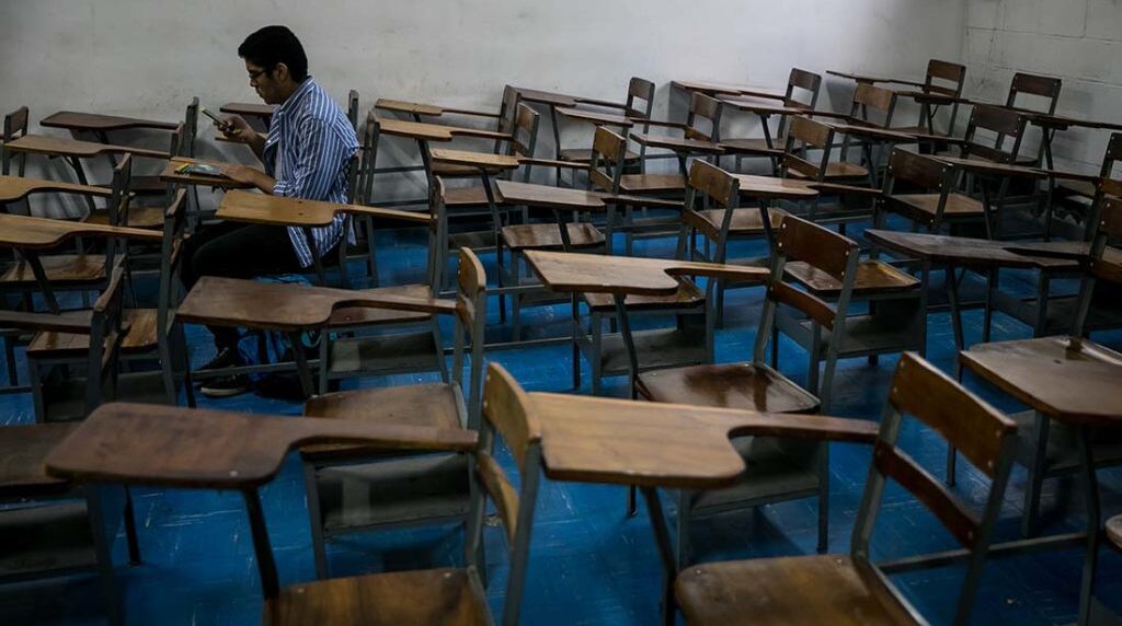 docencia estudios abandonan jóvenes