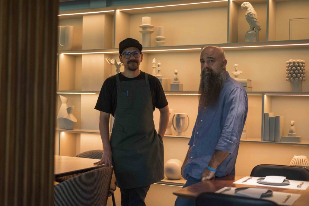 Frank Parada ganó el Tenedor de Oro al Mejor Chef 2025