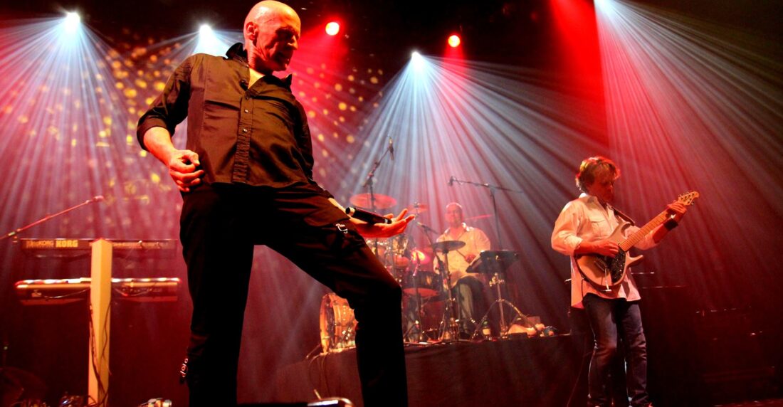 Saga viene a Caracas con su sonido original