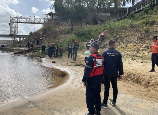 Hallan sin vida a Cristian Duque cerca del muelle de la Ferrominera Orinoco de la CVG. Foto: Francesca Díaz