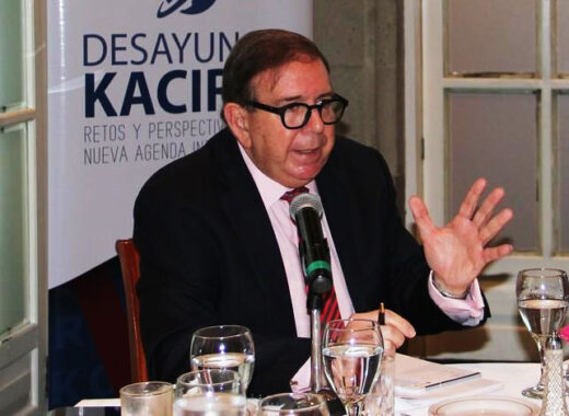 Edmundo González Urrutia