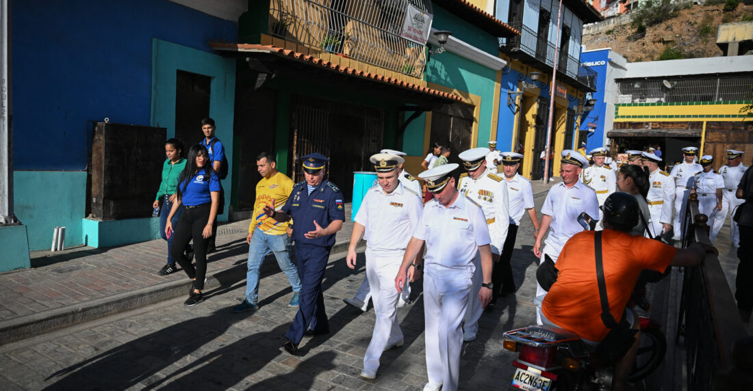 Buques rusos en La Guaira