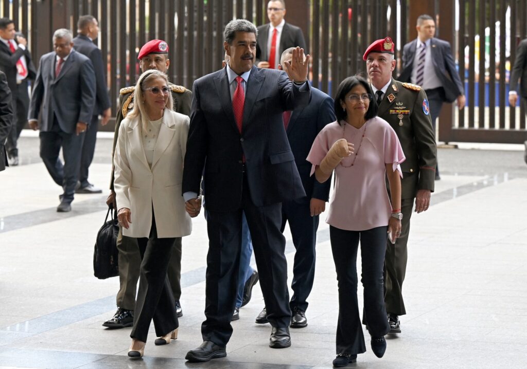 gobierno Fiscalía de EE.UU. pide negar casa por cárcel para Cilia Flores por "extremo riesgo de fuga" y ser "un peligro público"