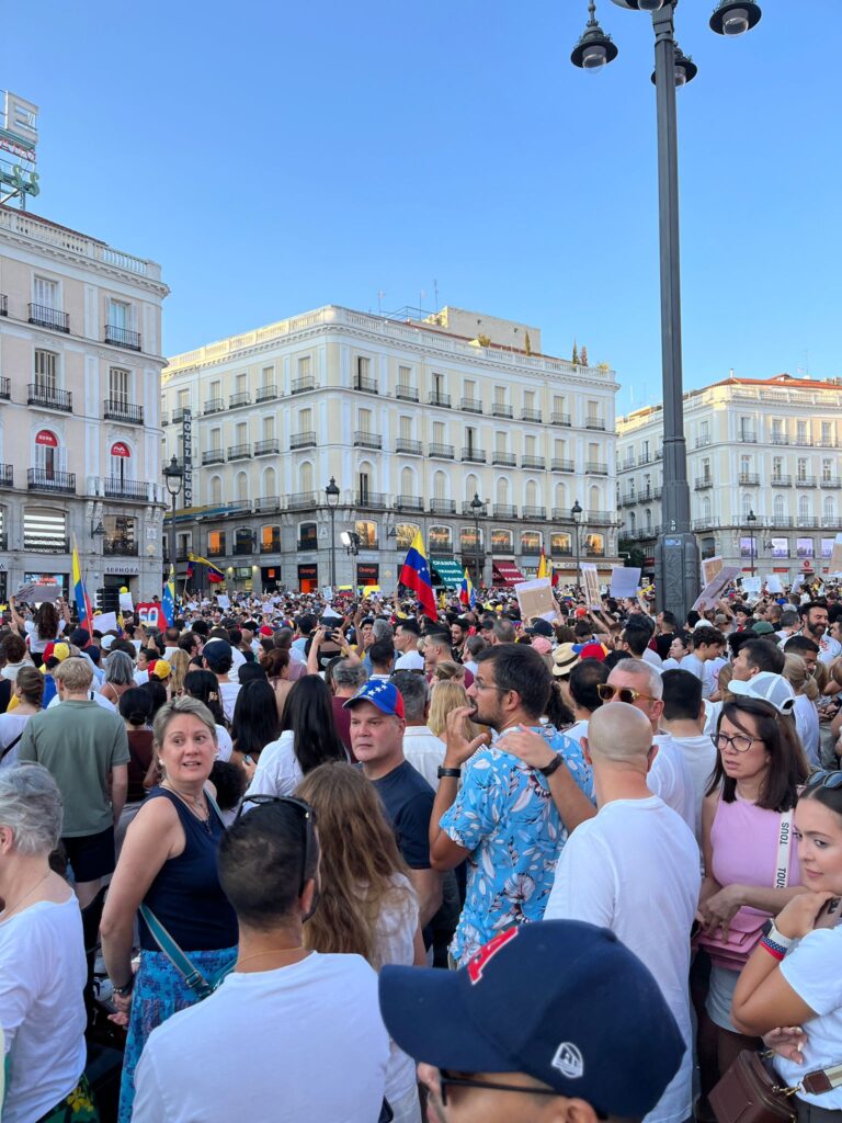 España eliminará en junio la regularización exprés para migrantes venezolanos