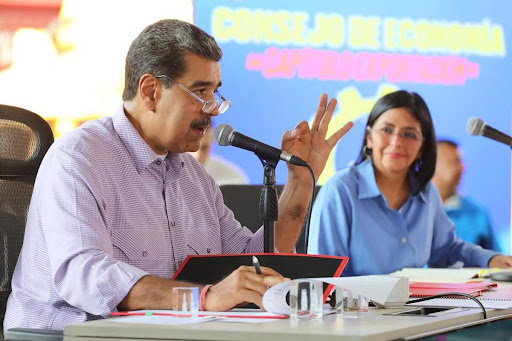 Maduro interviene Bolipuertos
