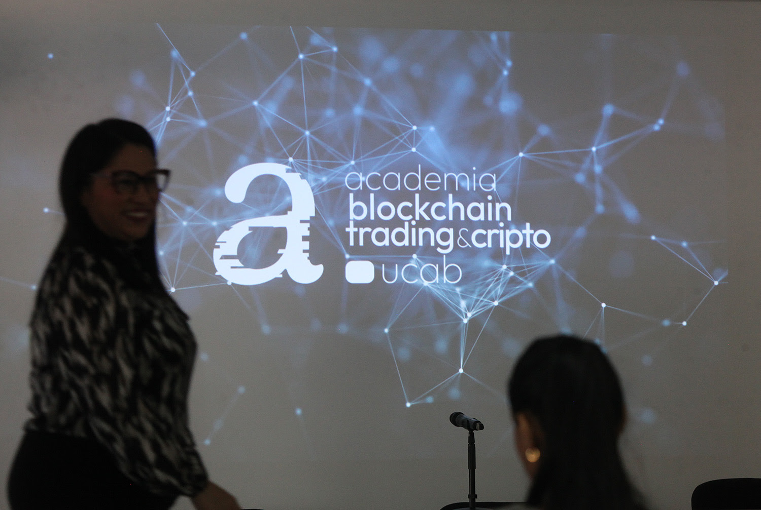 UCAB inaugura Academia de Blockchain, Trading y Cripto: ¿qué la hace  diferente?