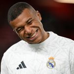 Mbappé fracasa en Anfield