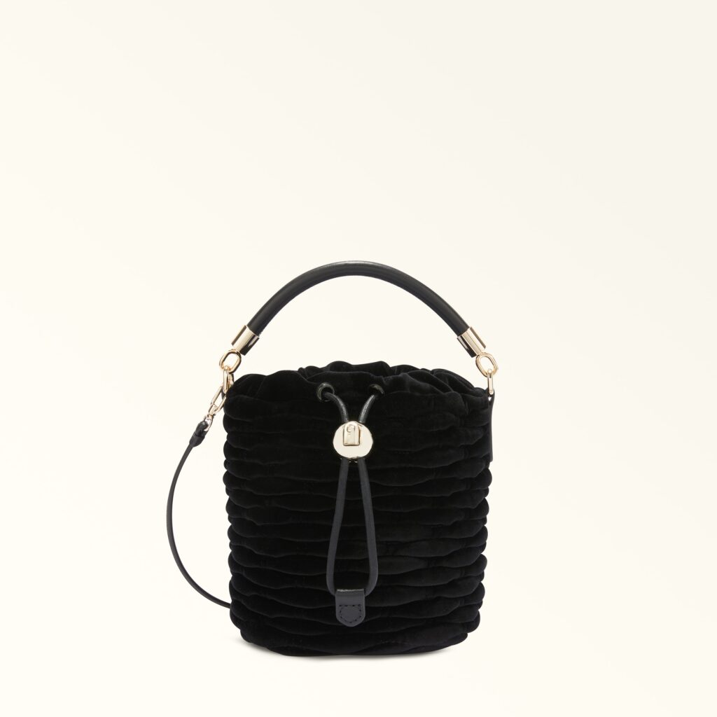 Furla presenta su nueva campaña otoño-invierno 2024