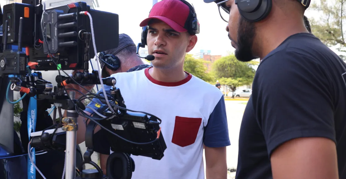 Carlos Daniel Alvarado presentará su nueva comedia "Un viaje de película" en 2025