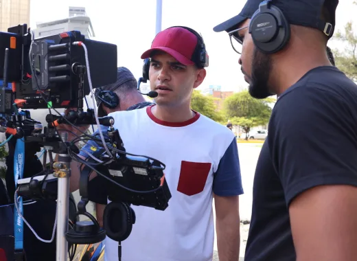 Carlos Daniel Alvarado presentará su nueva comedia "Un viaje de película" en 2025