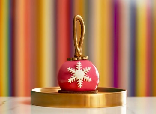 Para el pastry chef venezolano Ángel Betancourt, la Navidad significa delicadeza y creatividad. Es lo que transmite en sus dulces esculturas con motivos temáticos, que encierran varios sabores y texturas dentro de ellas.